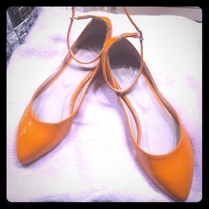 Flat shoes